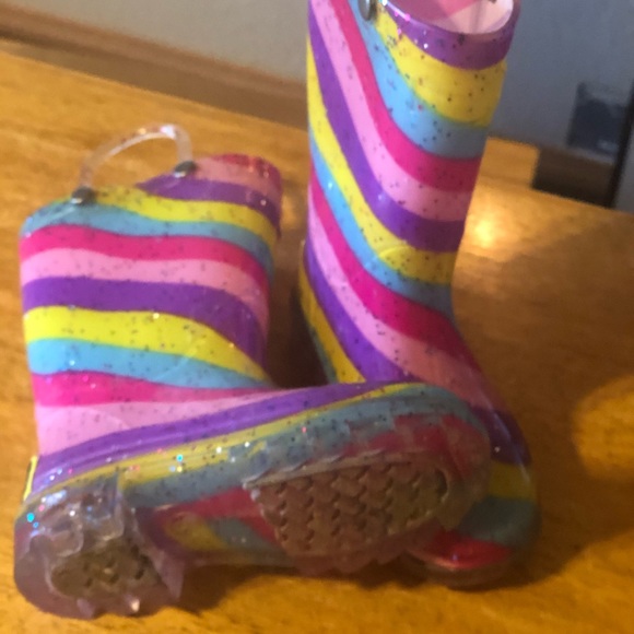 Toddler Water Boots - Picture 2 of 3